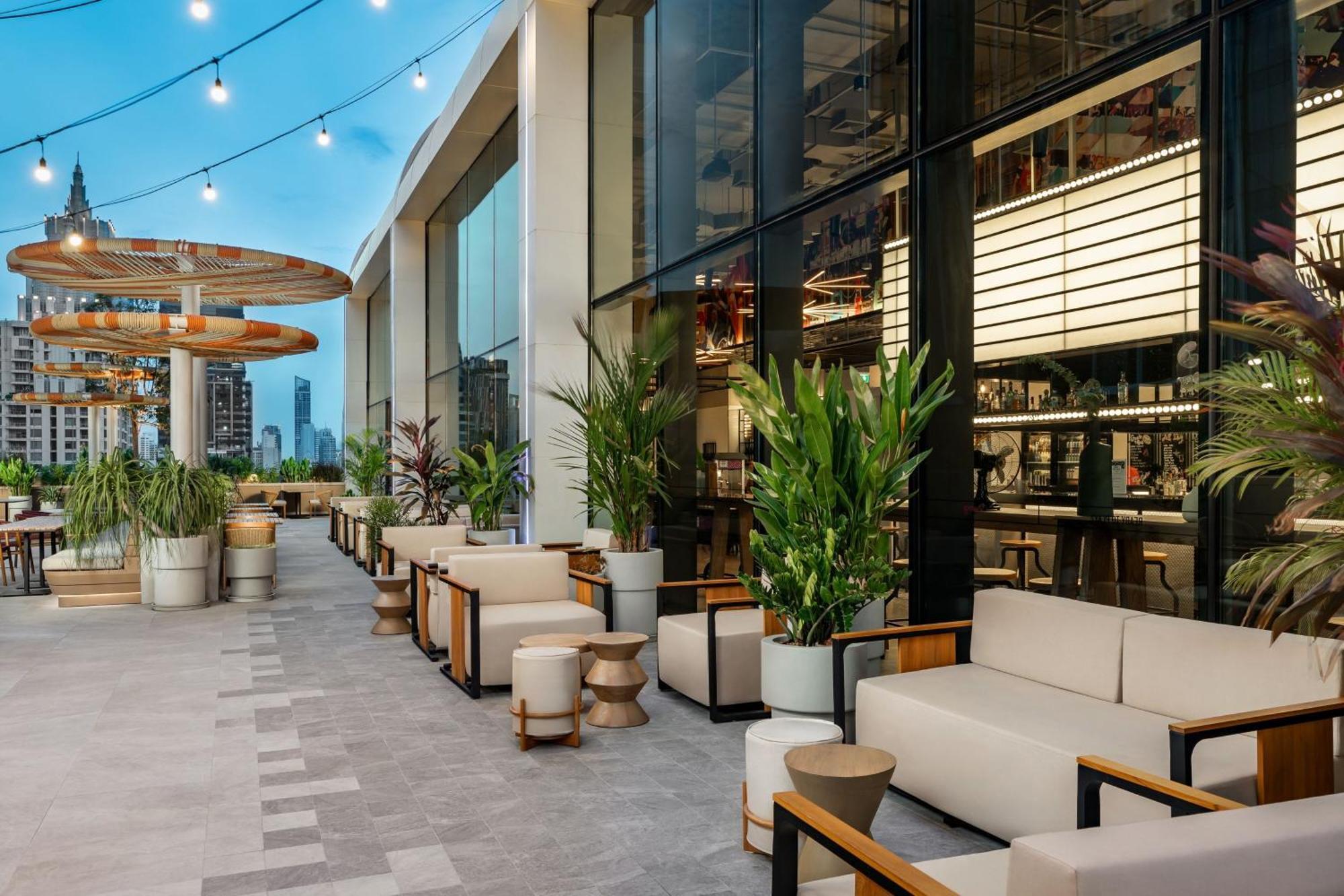 Moxy Bangkok Ratchaprasong Hotel Buitenkant foto