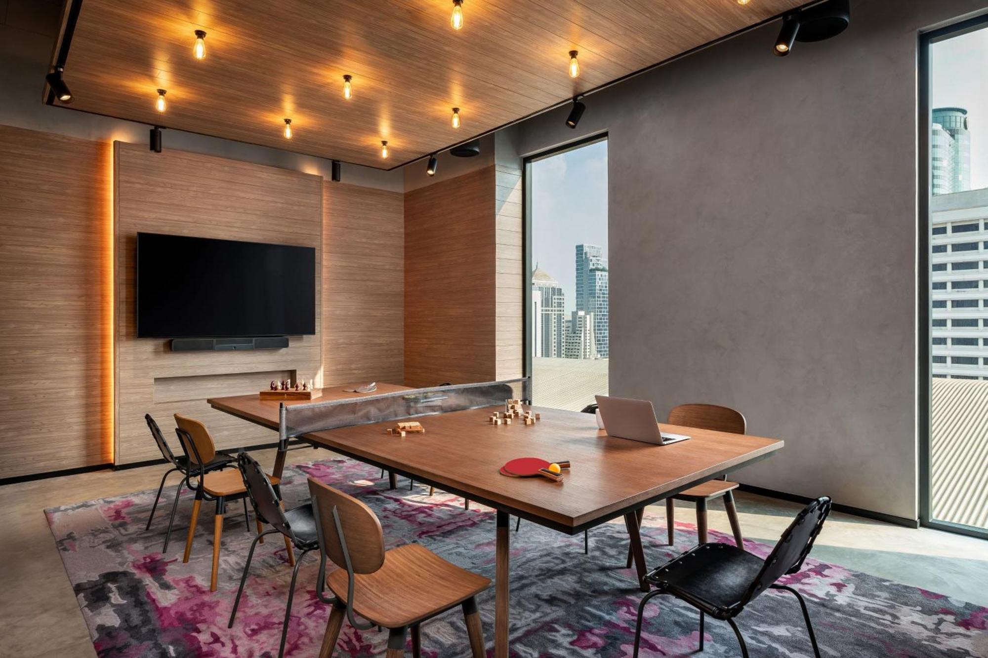 Moxy Bangkok Ratchaprasong Hotel Buitenkant foto