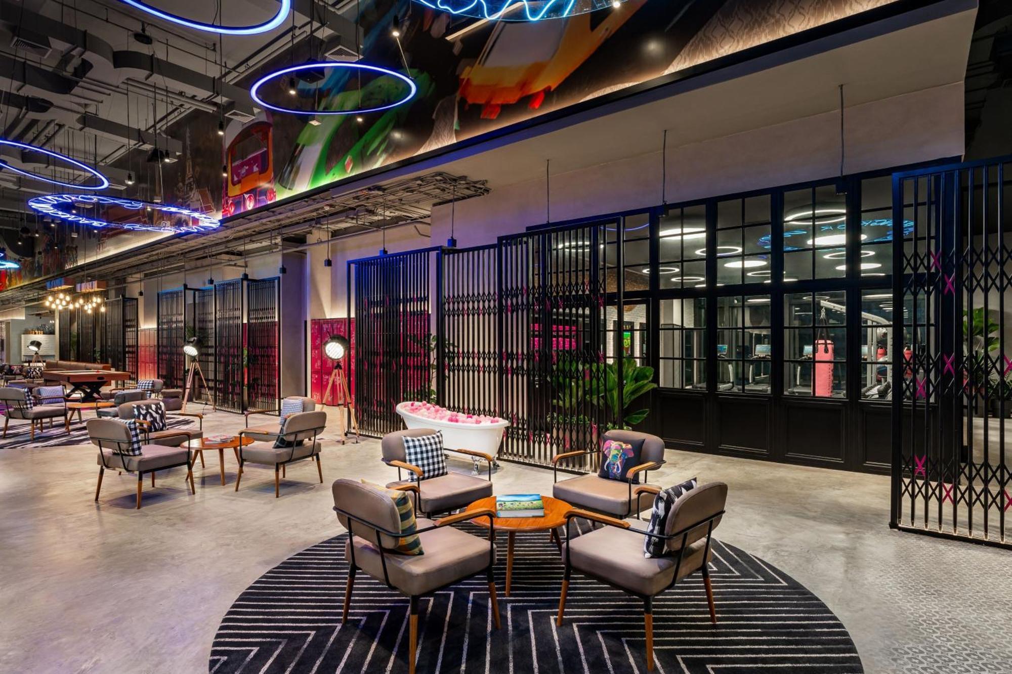 Moxy Bangkok Ratchaprasong Hotel Buitenkant foto